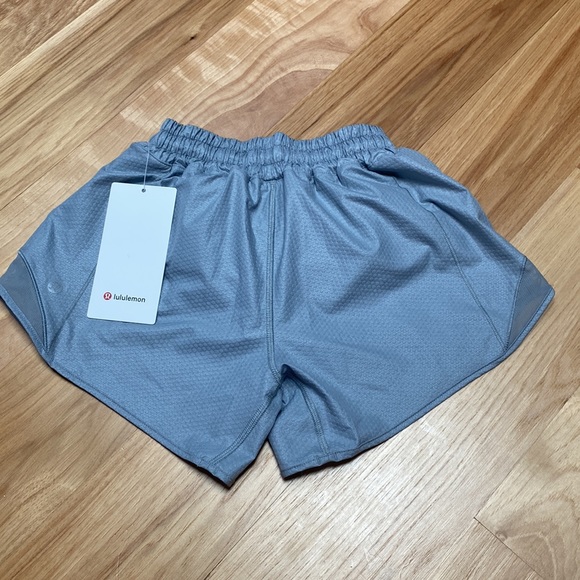 NWT Lululemon Hotty Hot LR Shorts - Picture 4 of 8